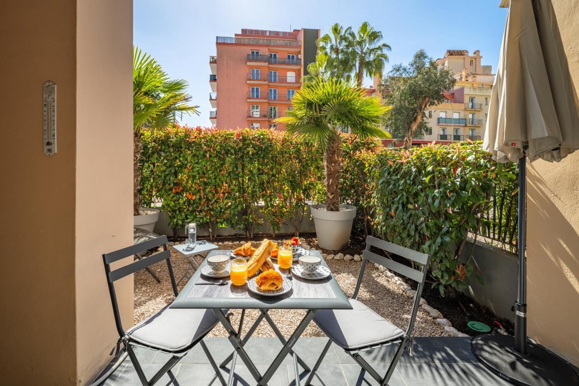 Le Coq Wagner - Parking - Air Conditioning - Pool Apartamento Menton Exterior foto