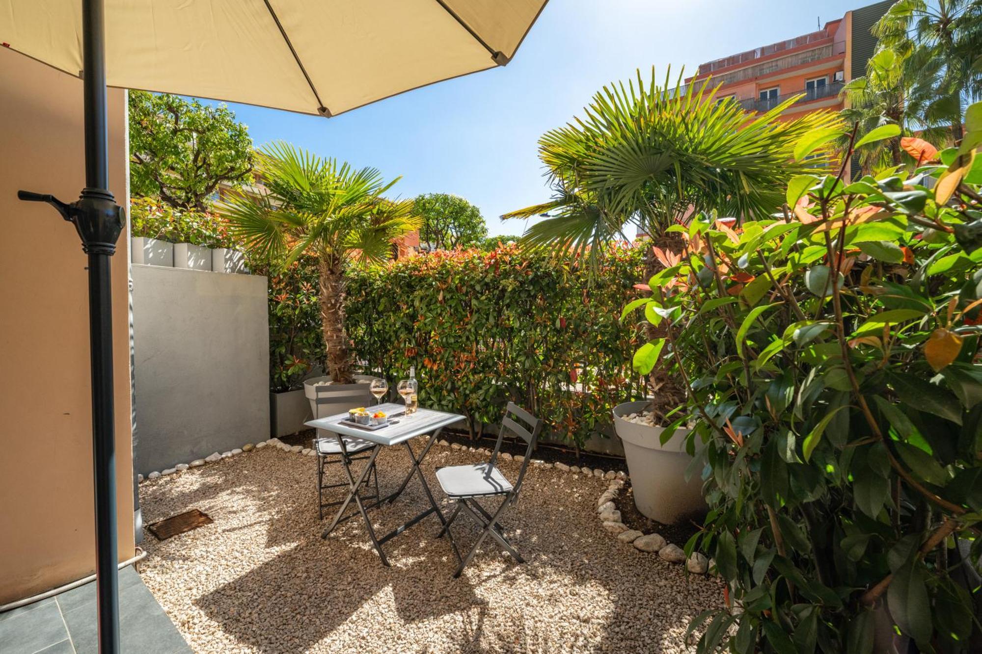 Le Coq Wagner - Parking - Air Conditioning - Pool Apartamento Menton Exterior foto