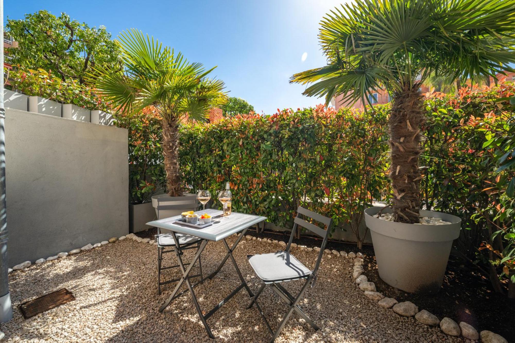 Le Coq Wagner - Parking - Air Conditioning - Pool Apartamento Menton Exterior foto